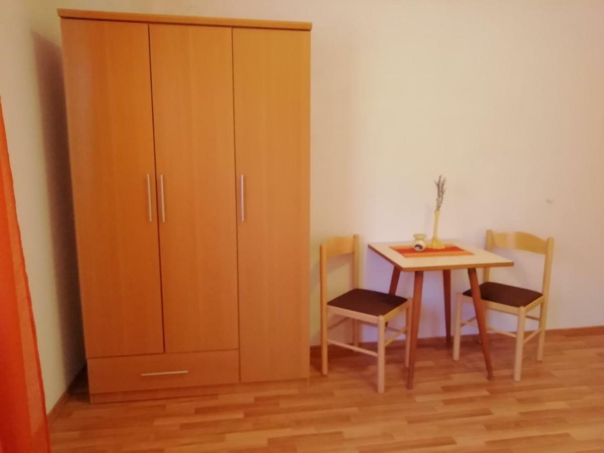 Apartments Jadranka Ivana PUY Eksteriør bilde