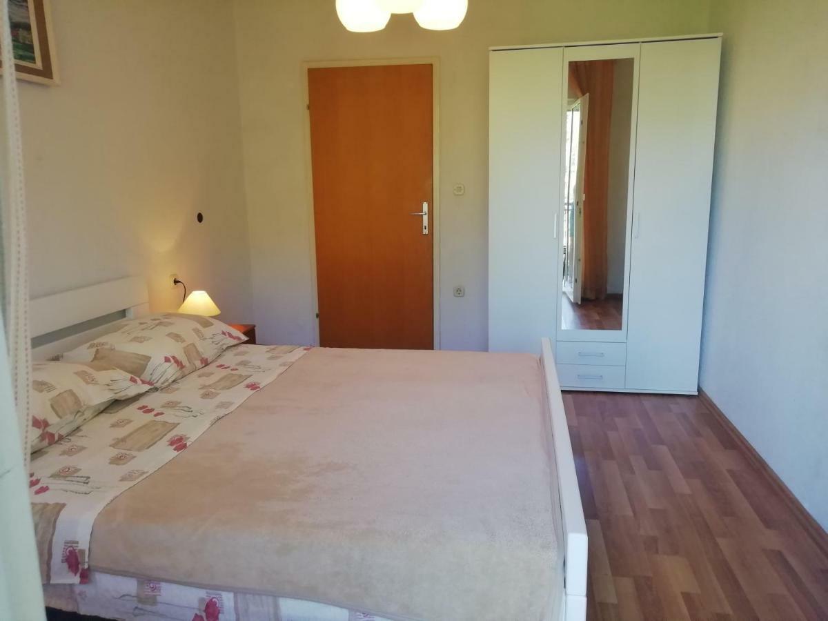 Apartments Jadranka Ivana PUY Eksteriør bilde