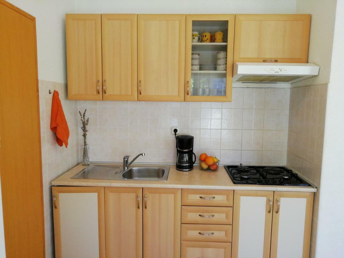 Apartments Jadranka Ivana PUY Eksteriør bilde